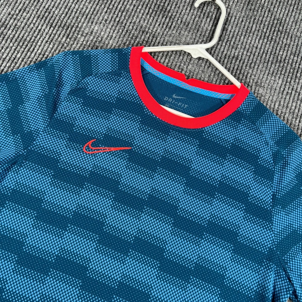 Nike Dri Fit Shirt Mens Medium Blue Geometric Short Sleeve Athletic Soccer Tee
